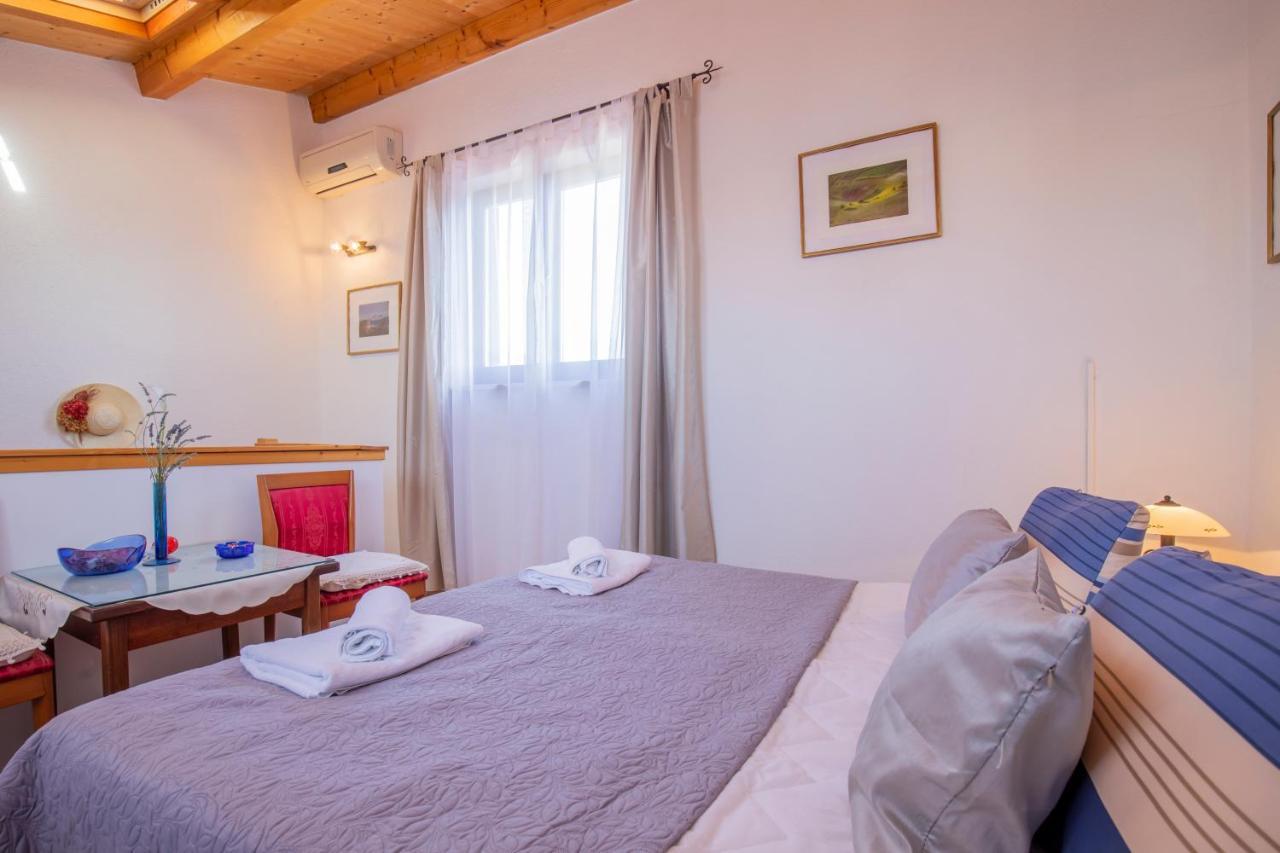 Apartment Aldo Sea View Pula